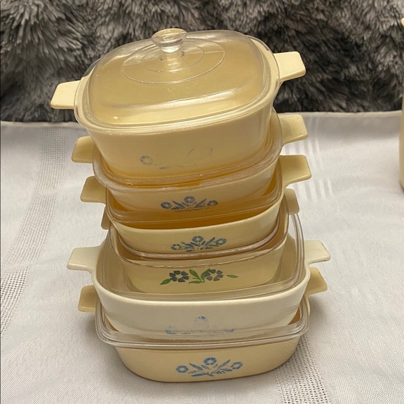 Vintage Cornflower Corning-ware Kids Cookware Set - Picture 3 of 16